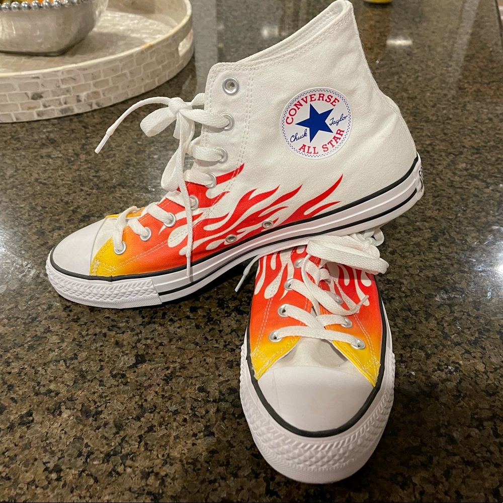Unisex High-top Converse Chuck Taylors